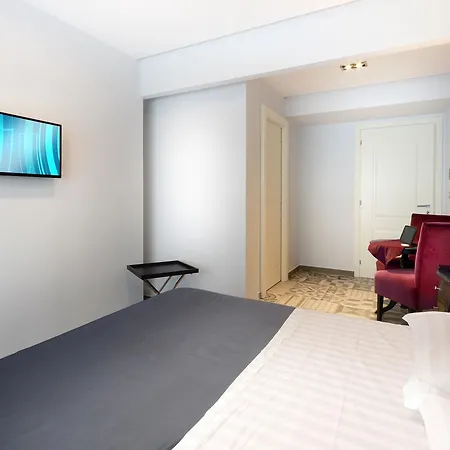 Barbarella 3* نابولي